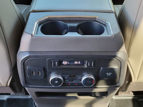 Used 2019 Ford Expedition Limited w/ Equipment Group 301A image 17