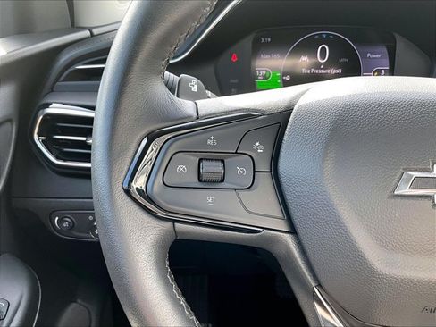 Used 2023 Chevrolet Bolt EUV LT w/ Convenience Package FWD image 20