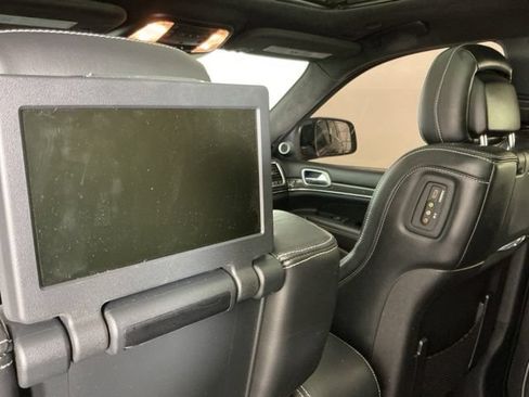 Used 2017 Jeep Grand Cherokee SRT AWD/4WD image 26