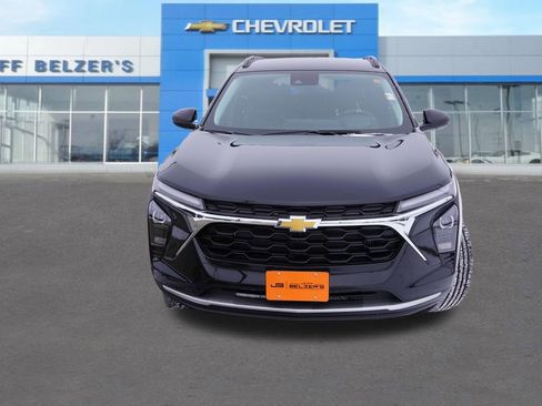 New 2026 Chevrolet Trax LT w/ Driver Confidence Package image 8