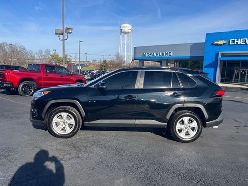 Used 2019 Toyota RAV4 XLE image 2