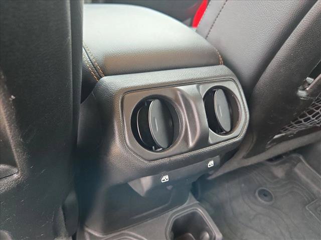 Used 2025 Jeep Gladiator Sport AWD/4WD image 16