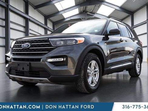 Used 2020 Ford Explorer XLT w/ Equipment Group 202A AWD/4WD image 1