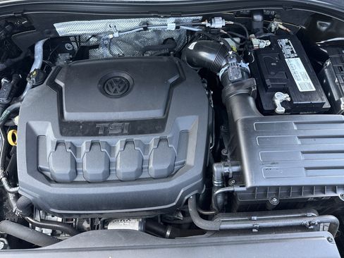 Used 2022 Volkswagen Tiguan SE w/ Panoramic Sunroof Package AWD/4WD image 43