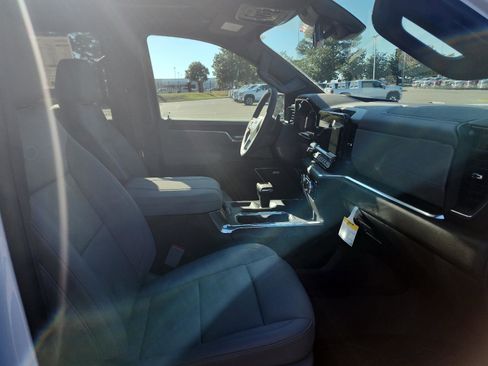 New 2026 GMC Sierra 1500 SLT w/ SLT Premium Plus Package image 8