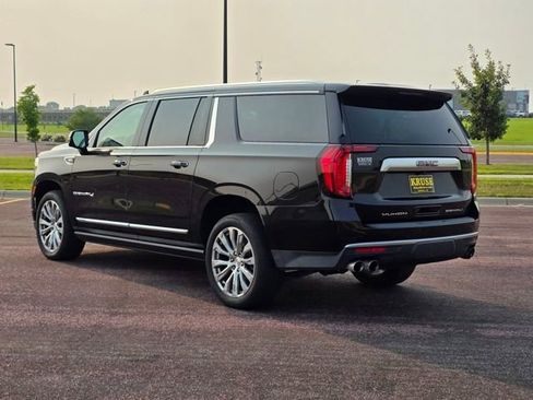 Used 2022 GMC Yukon XL Denali image 32