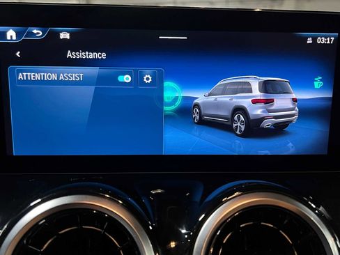 Certified 2025 Mercedes-Benz GLB 250 4MATIC image 33