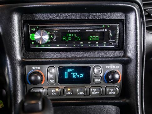 Used 1999 Chevrolet Corvette Base w/ Performance Handling Pkg image 24