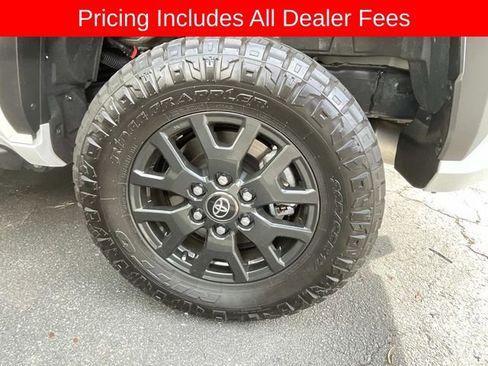 Used 2025 Toyota 4Runner SR5 AWD/4WD image 8
