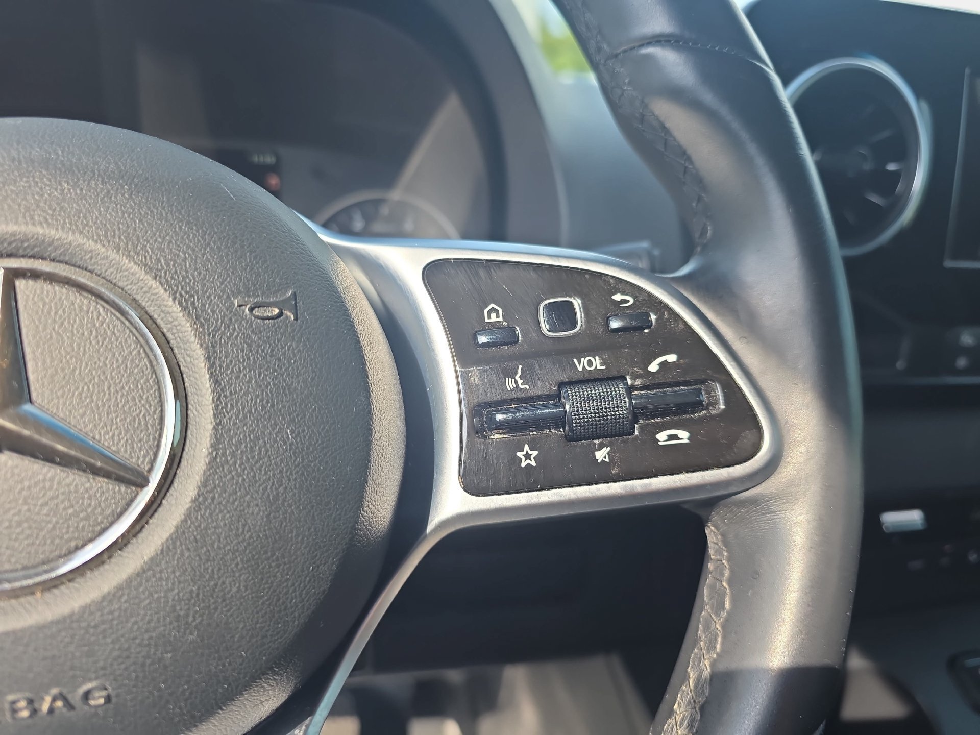 Used 2023 Mercedes-Benz Sprinter 3500 image 17
