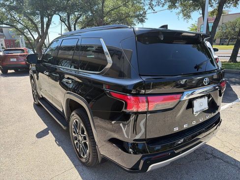 Used 2023 Toyota Sequoia Limited w/ Tow Technology Package RWD image 8