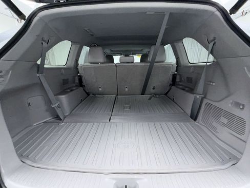 Used 2019 Toyota Highlander XLE image 26