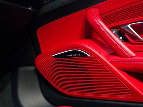 Used 2022 Audi R8 V10 w/ Carbon Exterior Package image 13