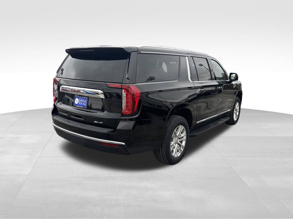 Used 2022 GMC Yukon XL SLT w/ SLT Premium Package AWD/4WD image 7