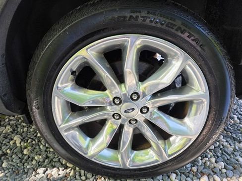 Used 2014 Ford Explorer Limited w/ Equipment Group 302A AWD/4WD image 10