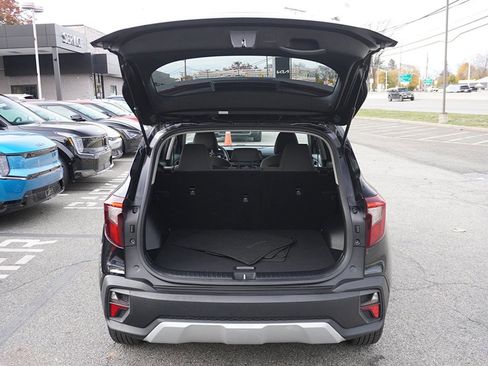 Used 2024 Kia Seltos LX image 18