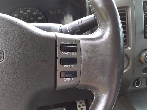 Used 2006 Nissan Titan SE image 13