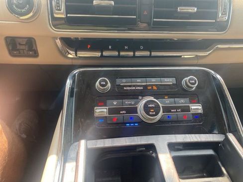 Used 2023 Lincoln Navigator L Reserve AWD/4WD image 23