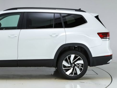 New 2026 Volkswagen Atlas SE image 43