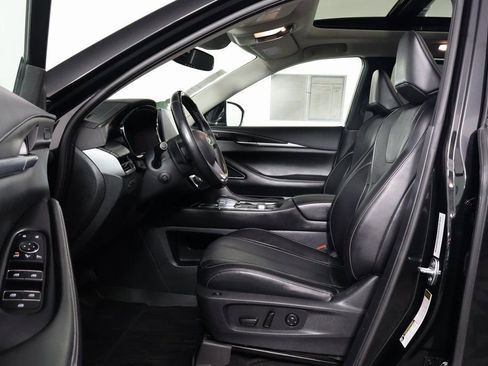 Used 2022 INFINITI QX60 Sensory w/ Cargo Package image 10