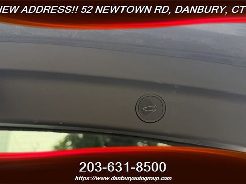 Used 2023 Tesla Model Y 2WD image 27