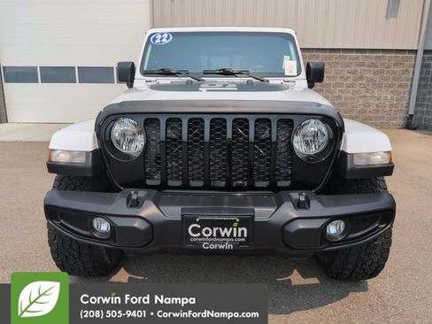 Used 2022 Jeep Gladiator Sport AWD/4WD image 8