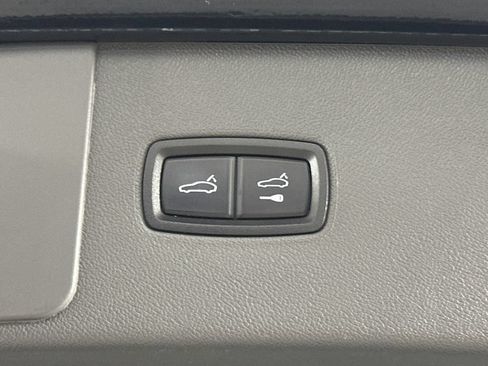 Used 2020 Porsche Cayenne Turbo AWD/4WD image 19