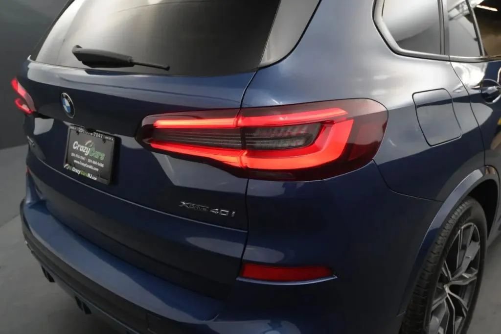 Used 2022 BMW X5 xDrive40i w/ M Sport Package AWD/4WD image 17