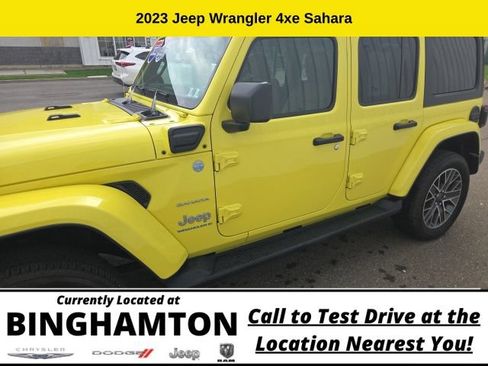 Used 2023 Jeep Wrangler Unlimited Sahara AWD/4WD image 7
