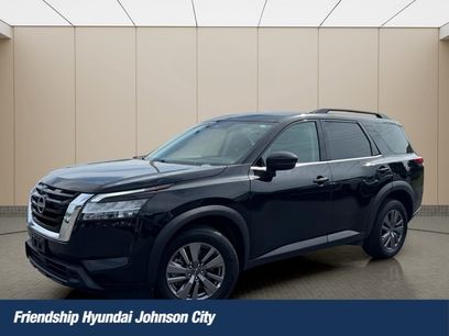 Used 2025 Nissan Pathfinder SV