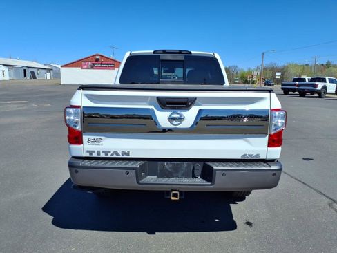 Used 2019 Nissan Titan Platinum Reserve w/ Platinum Utility Package image 5