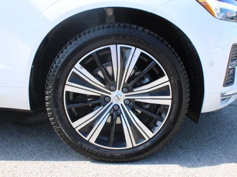 Used 2022 Volvo XC60 B5 Inscription w/ Advanced Package AWD/4WD image 39