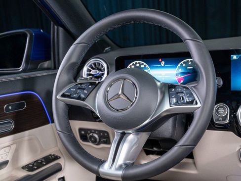 Certified 2025 Mercedes-Benz GLA 250 250 SUV image 17