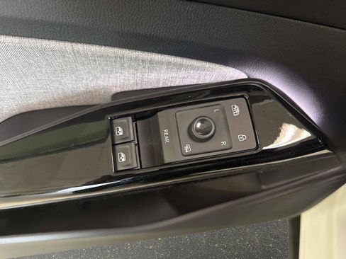 New 2026 Volkswagen ID.4 Pro image 19