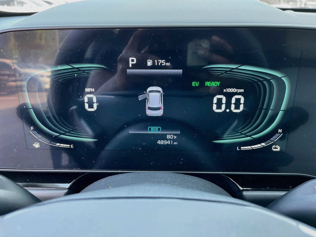 Certified 2024 Kia Niro EX Touring FWD image 20