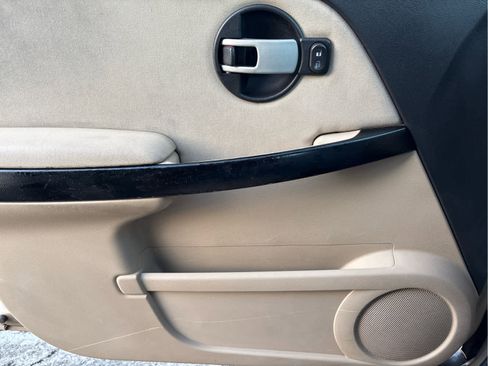 Used 2005 Chevrolet Equinox LS w/ Preferred Equipment Group image 25