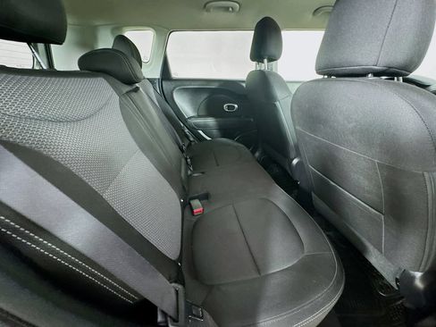 Used 2018 Kia Soul + FWD image 31