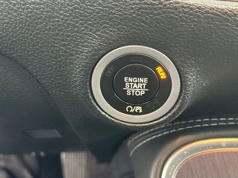 Used 2018 Dodge Challenger SXT image 21