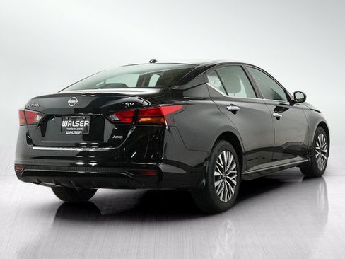 Used 2023 Nissan Altima 2.5 SV AWD/4WD image 5