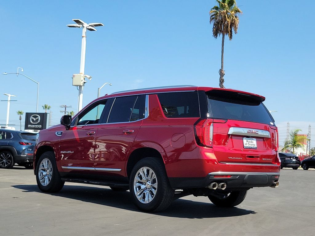 Used 2024 GMC Yukon Denali w/ Advanced Technology Package AWD/4WD image 2