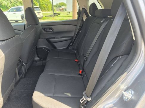Used 2024 Nissan Rogue S AWD/4WD image 9