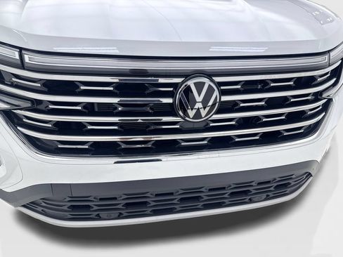 Used 2025 Volkswagen Atlas SEL AWD/4WD image 26