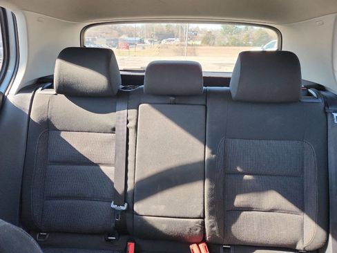 Used 2011 Volkswagen Golf TDI image 15