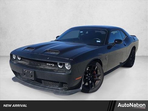 Used 2023 Dodge Challenger SRT Hellcat image 1