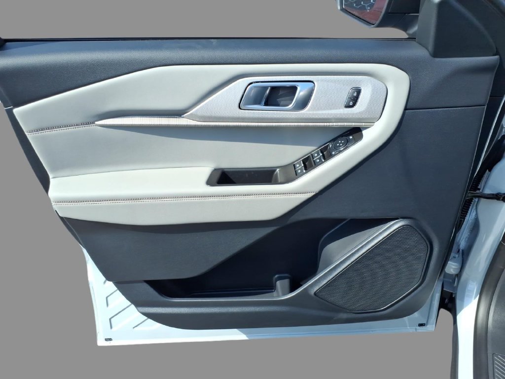 New 2026 Ford Explorer Active w/ Active Comfort Package AWD/4WD image 15