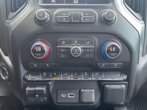 Used 2021 Chevrolet Silverado 1500 LT Trail Boss w/ Convenience Package II image 29