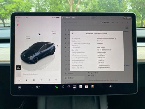 Used 2024 Tesla Model Y Long Range AWD/4WD image 3