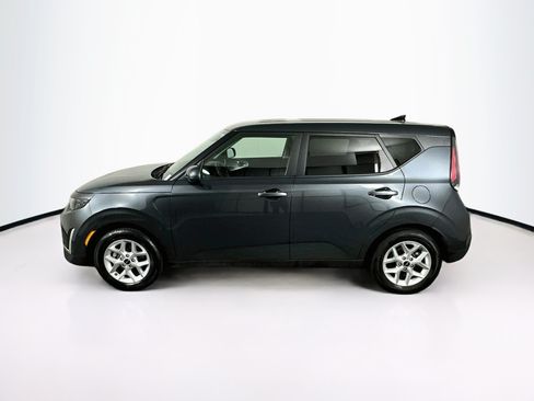Used 2025 Kia Soul LX w/ LX Technology Package FWD image 4
