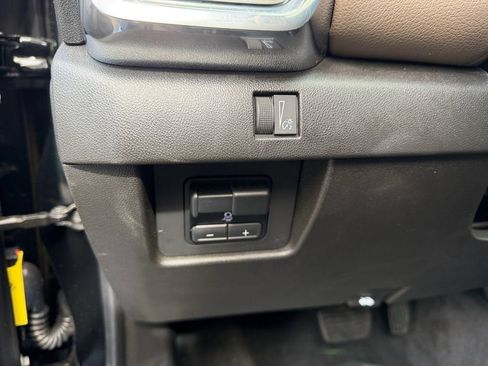 Used 2023 GMC Canyon Denali AWD/4WD image 19