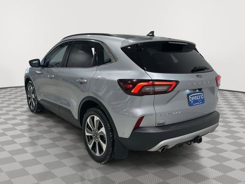 Used 2023 Ford Escape Platinum w/ Premium Technology Package image 3